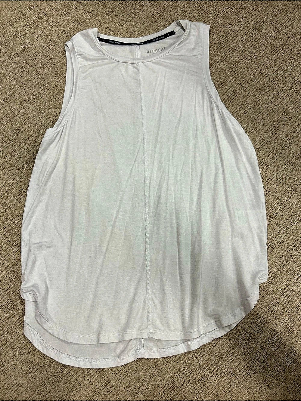 Recreation Women's Tank Top in White Size Large Like New